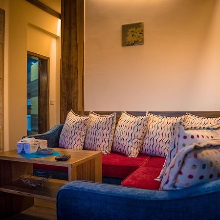 White Cedar Hotel &Resort Al Arz Esterno foto