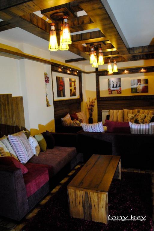 White Cedar Hotel &Resort Al Arz Esterno foto