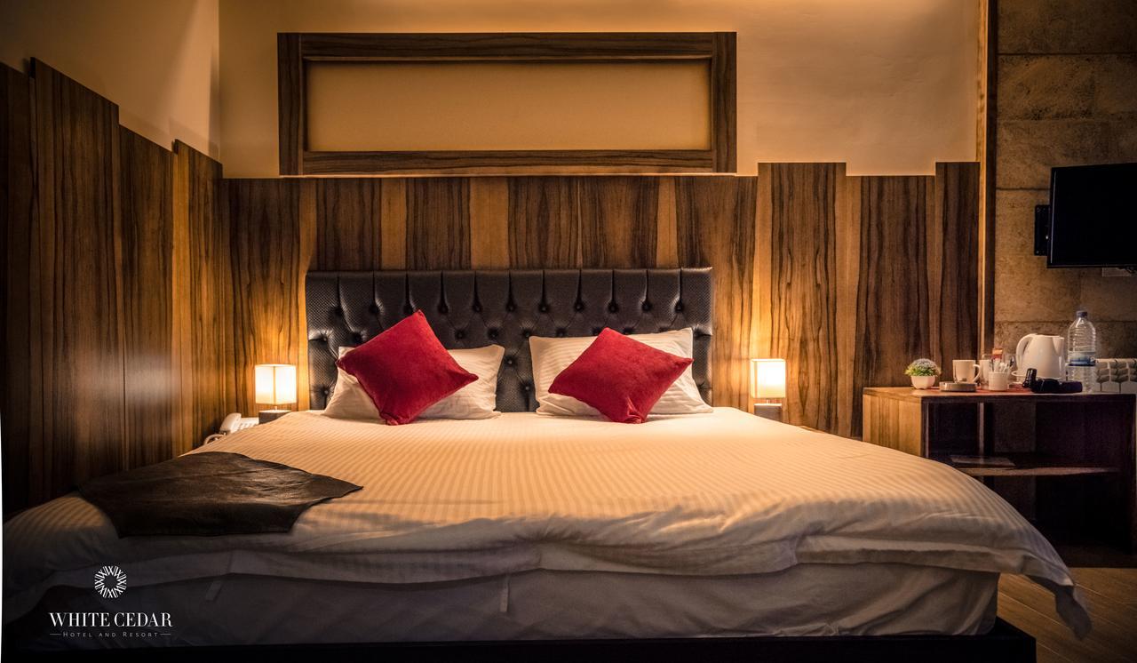 White Cedar Hotel &Resort Al Arz Esterno foto
